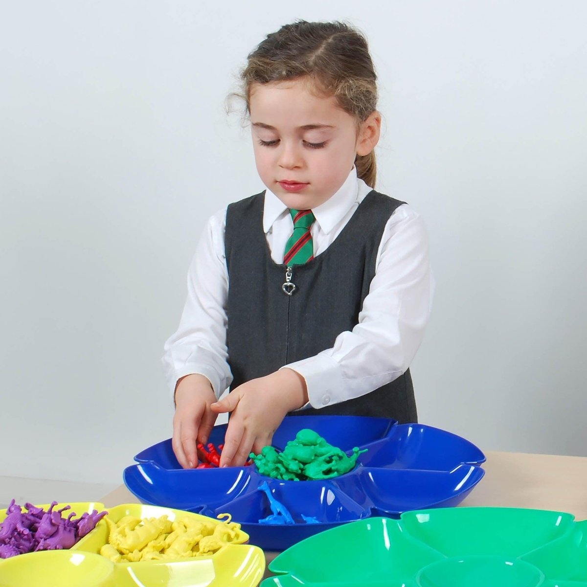 Flower Sorting & Paint Trays – Baby Toys & Activity Equipment for children, available at Learning Bugs UK
