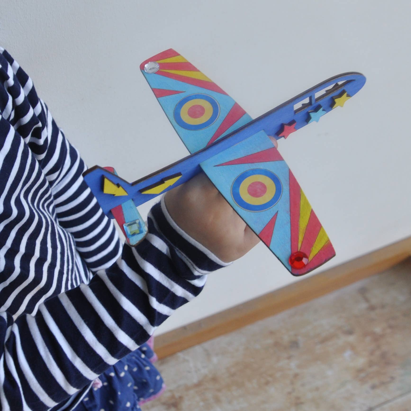 Buy Plane Craft Kit Activity Box | Art and Craft Box for kids by Learning Bugs UK