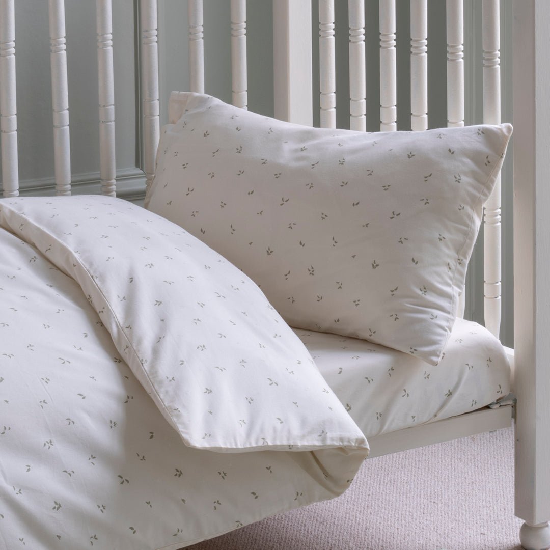 Buy Organic Cotton Cotbed Bedding Set - Nettle Scatter | Bedding for kids by Learning Bugs UK