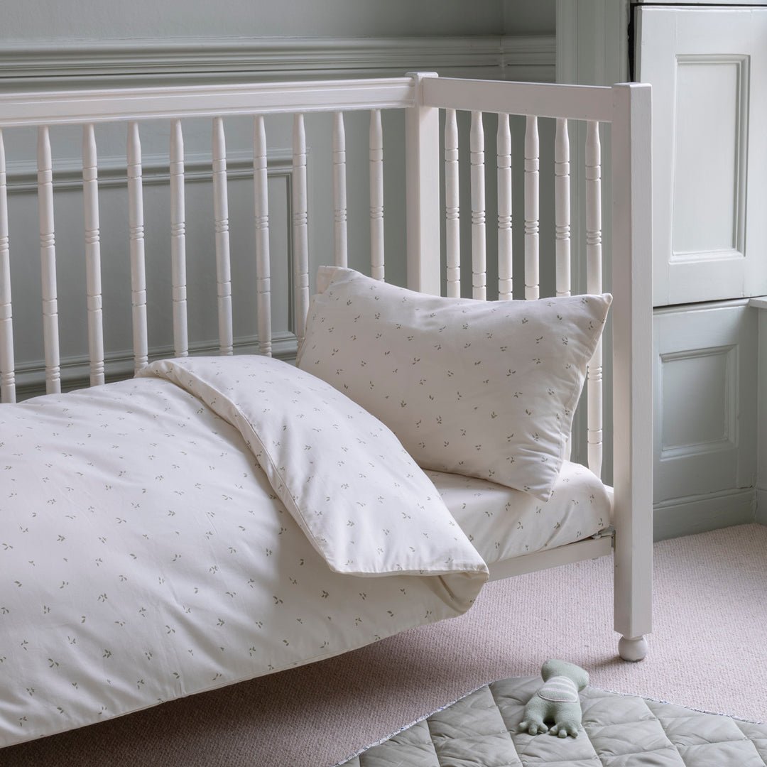 Buy Organic Cotton Cotbed Bedding Set - Nettle Scatter | Bedding for kids by Learning Bugs UK