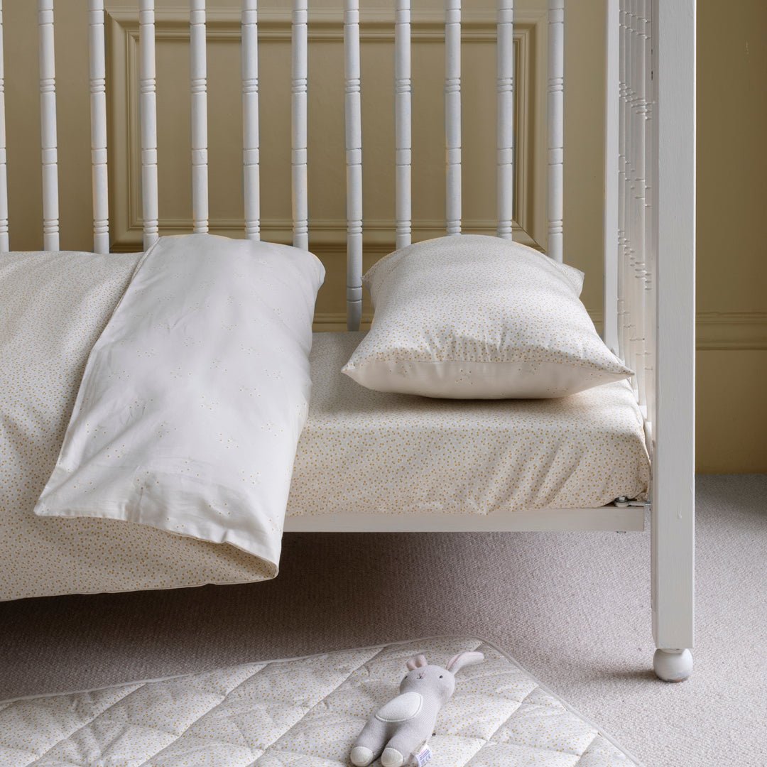 Buy Organic Cotbed Fitted Sheet - Daisy Meadow | Bedding for kids by Learning Bugs UK