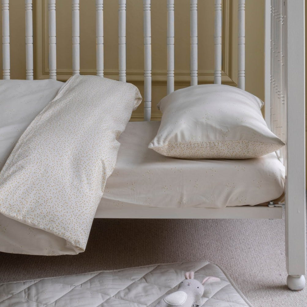 Organic Cotton Cotbed Bedding Set - Wild Chamomile – Bedding for children, available at Learning Bugs UK