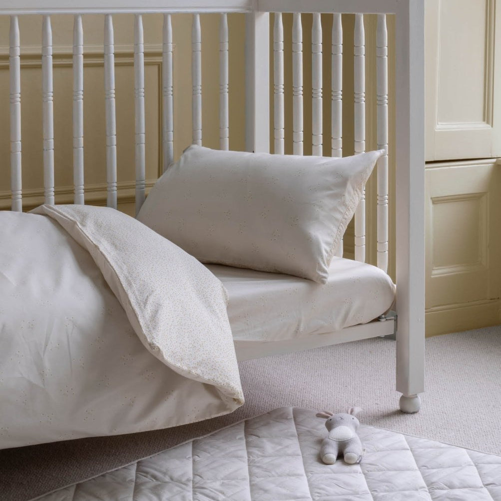Organic Cotton Cotbed Bedding Set - Wild Chamomile – Bedding for children, available at Learning Bugs UK