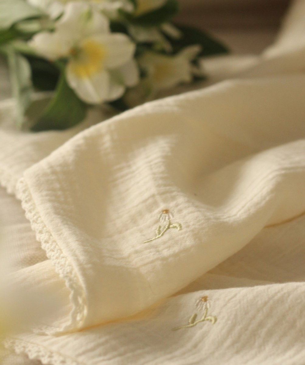 Embroidered Muslin blanket - Wild Chamomile – Blankets for children, available at Learning Bugs UK