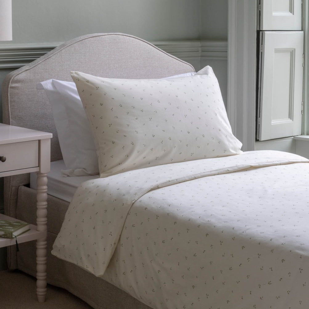 Organic Cotton Single Bedding Set - Nettle Scatter – Bedding for children, available at Learning Bugs UK
