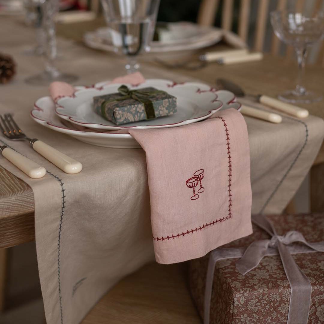 Embroidered Linen Napkins, Set of 4 - Plaster Pink