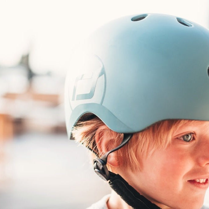 Scoot and Ride Kids Helmet with LED Safety Light - 5 colours – HELMET for children, available at Learning Bugs UK