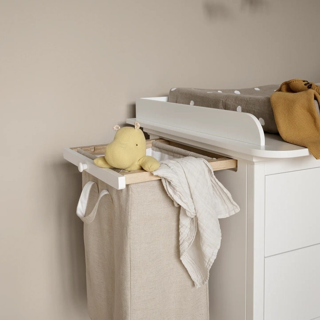 Oliver Furniture Seaside Dresser 6 Drawers – Chest of Drawers for children, available at Learning Bugs UK