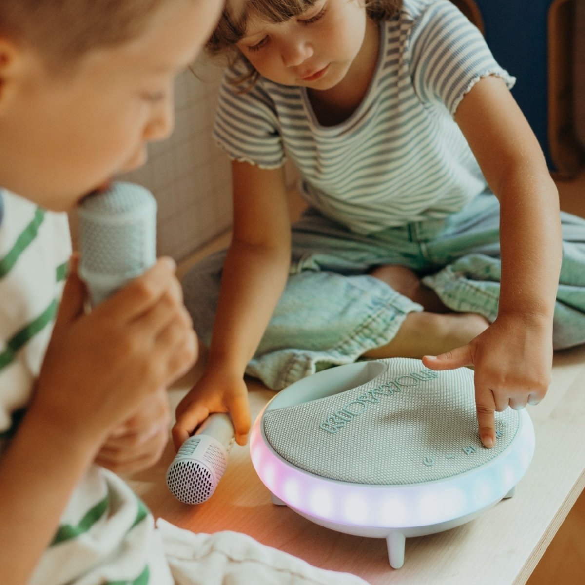 KIDYKARAOKE Portable Karaoke Speaker Green – Music & Sound for children, available at Learning Bugs UK