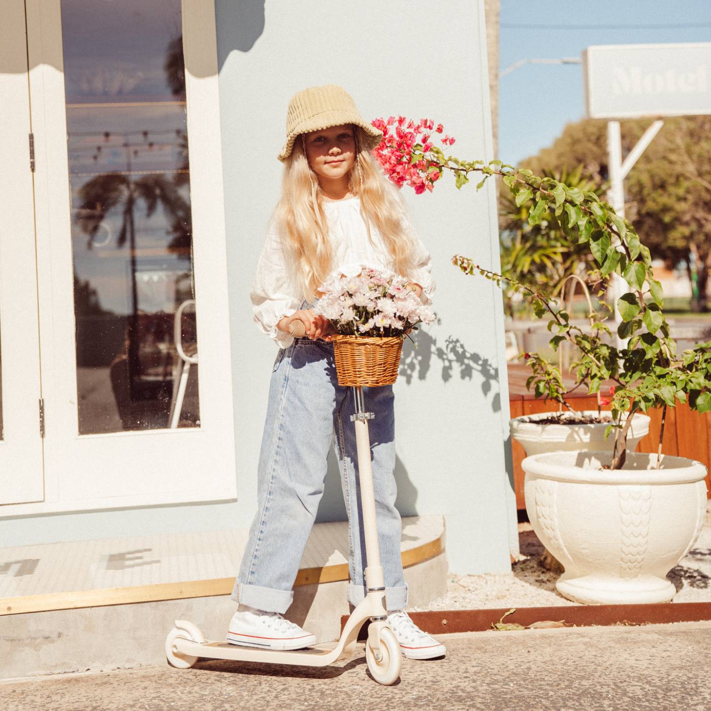 Banwood Maxi Scooter – Kids Two-Wheel Scooter (Cream)