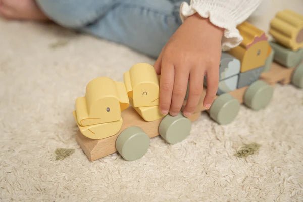 Little Dutch Stacking Train - Chicken by Little Dutch - Learning Bugs UK