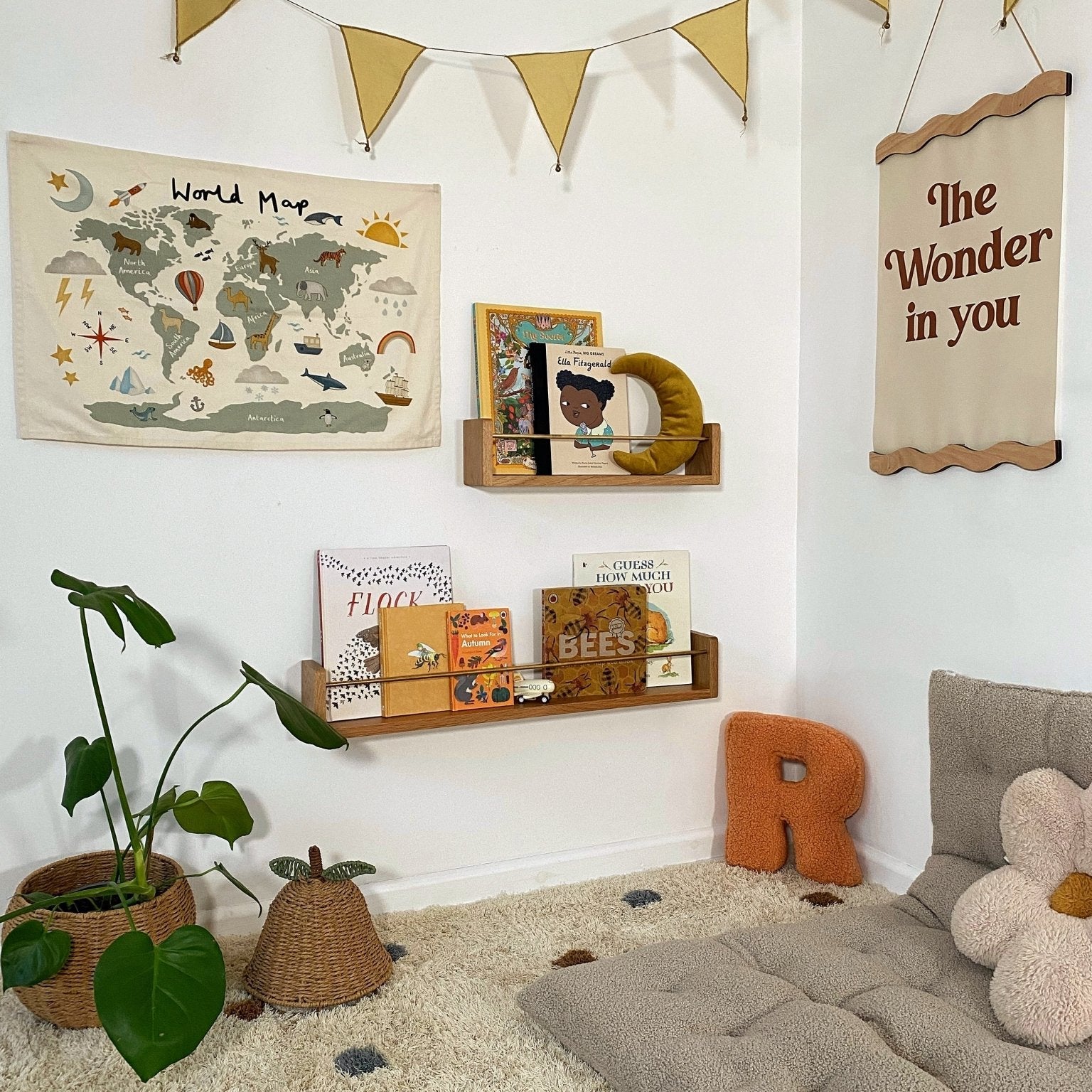 Buy Autumns Corner - the A.C Editions Shelf | Bookshelf for kids by Learning Bugs UK