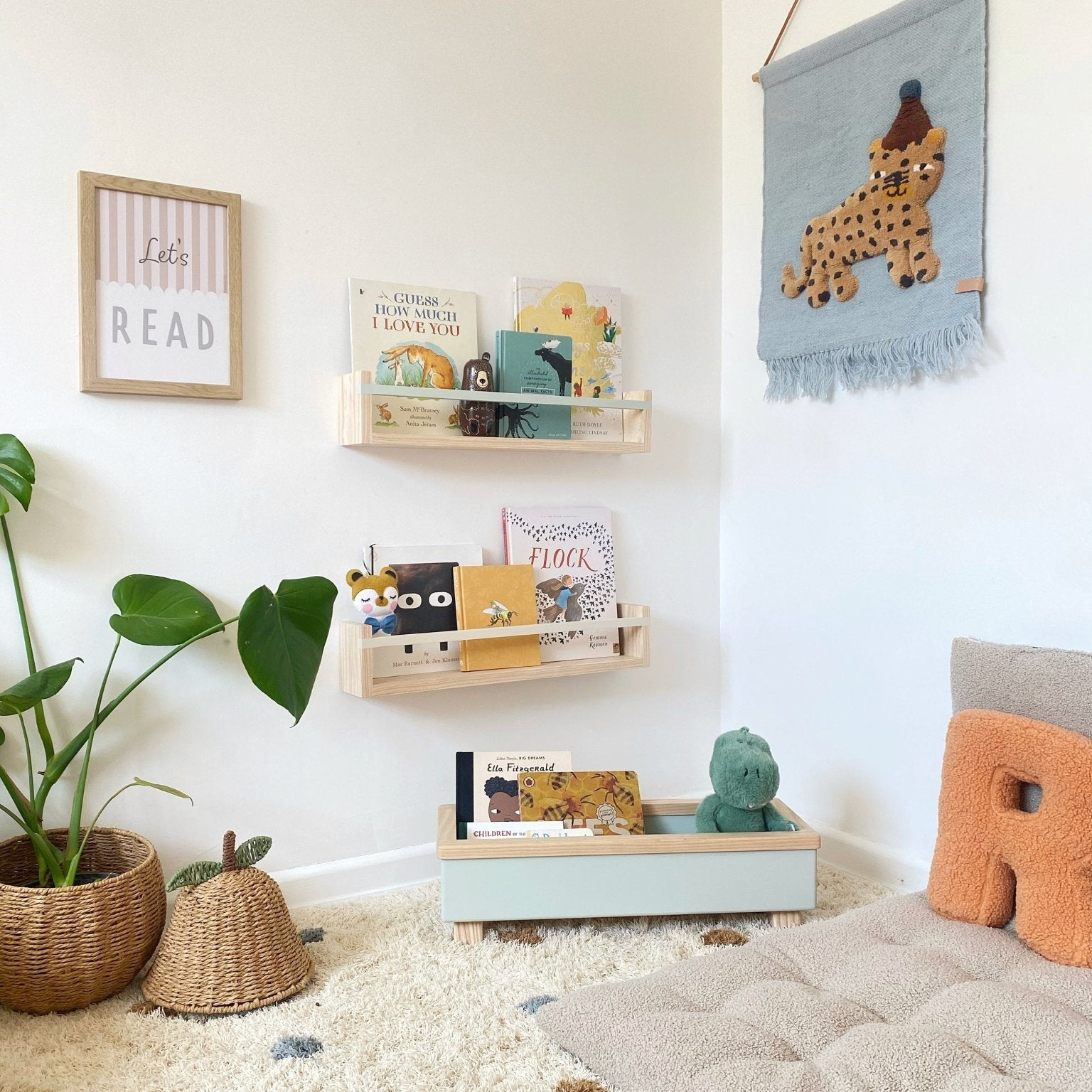 Buy Autumns Corner - The Bookshelf | Bookshelf for kids by Learning Bugs UK