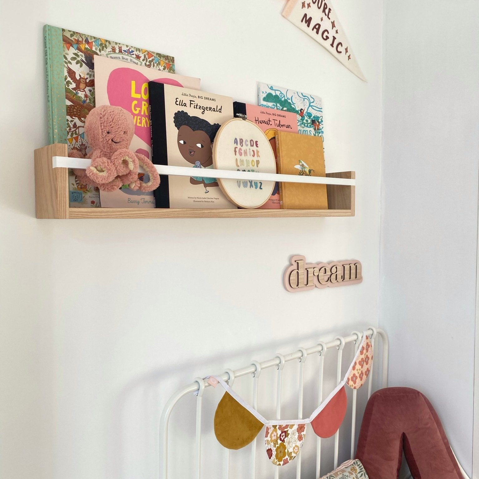 Buy Autumns Corner - The Bookshelf | Bookshelf for kids by Learning Bugs UK