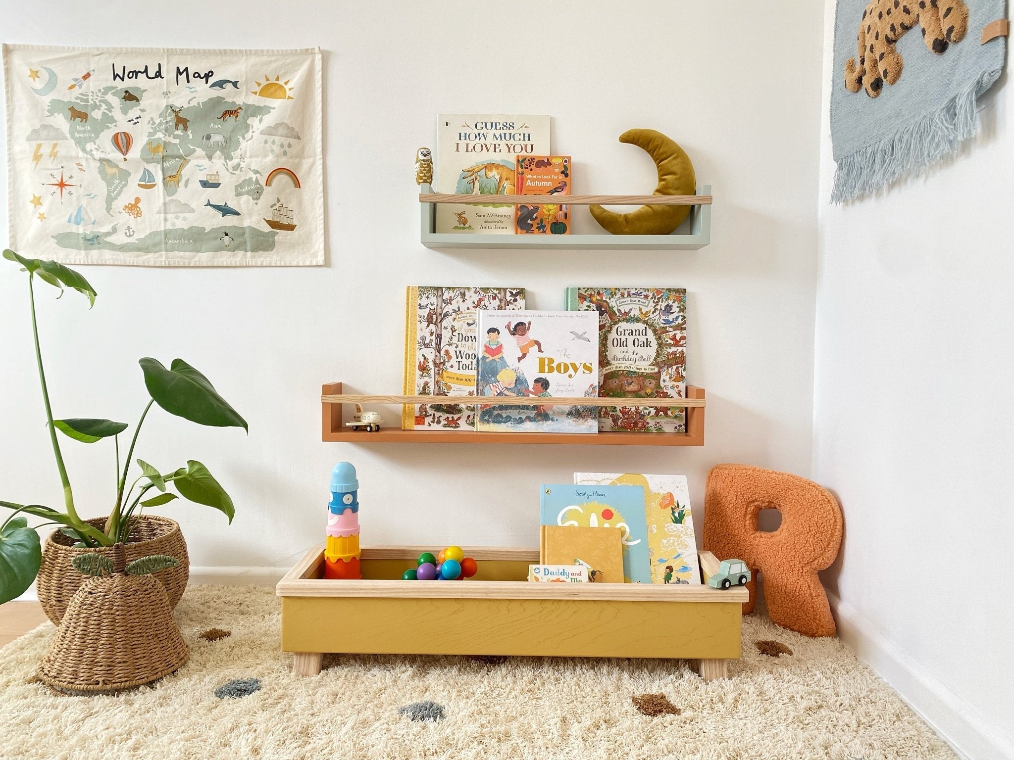 Buy Autumns Corner - The Colour Pop Bookshelf | Bookshelf for kids by Learning Bugs UK
