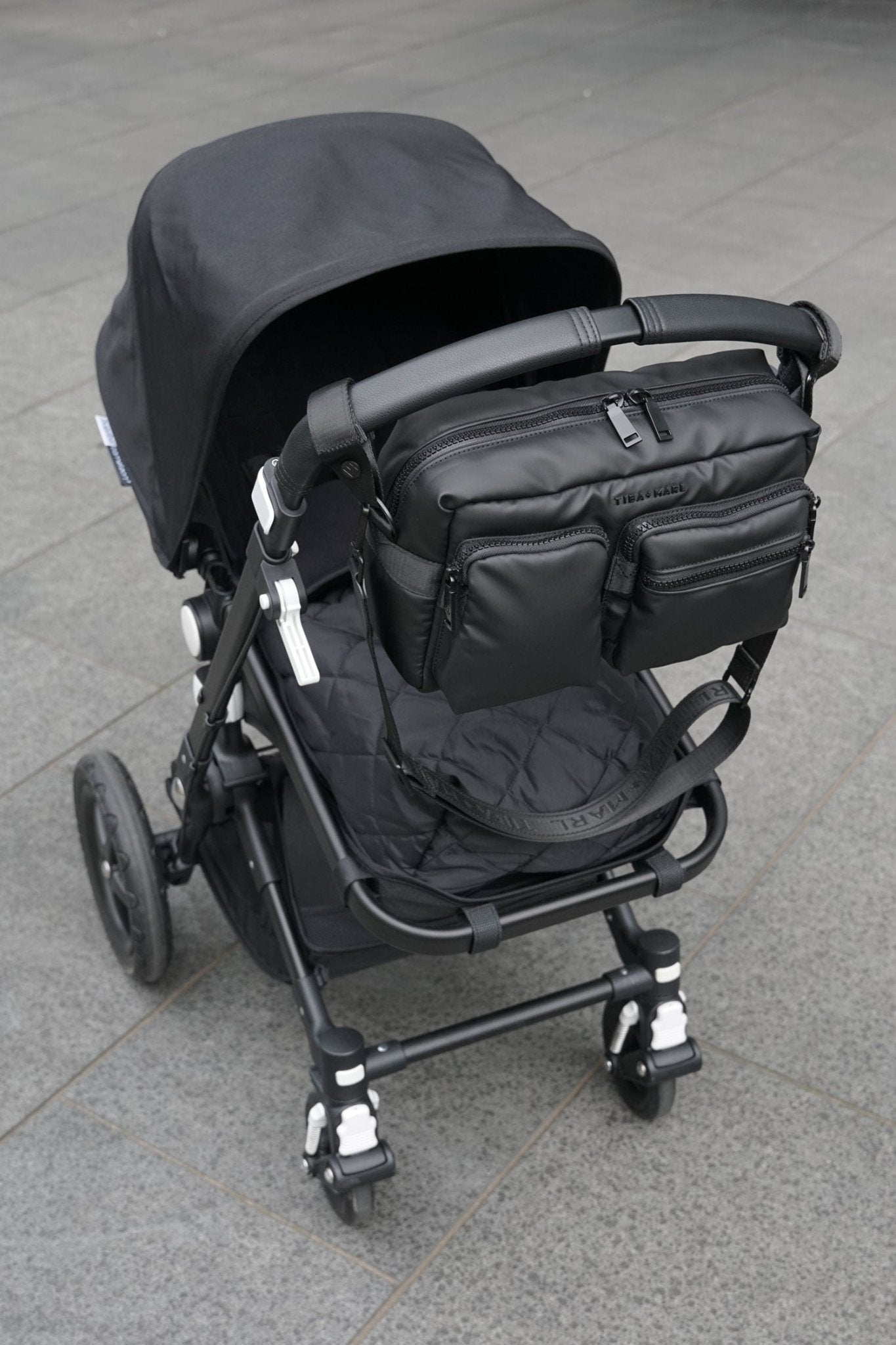Buy Axel Buggy Organiser / Changing Bag Matte Black | Compact Changing Bag for kids by Learning Bugs UK