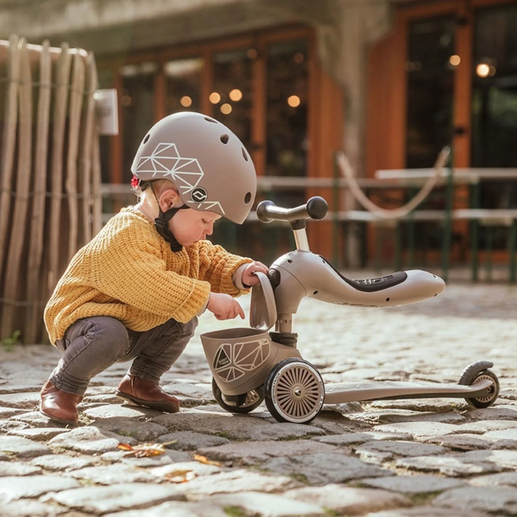 Highwaykick 1 Lifestyle - 4 Colour Options