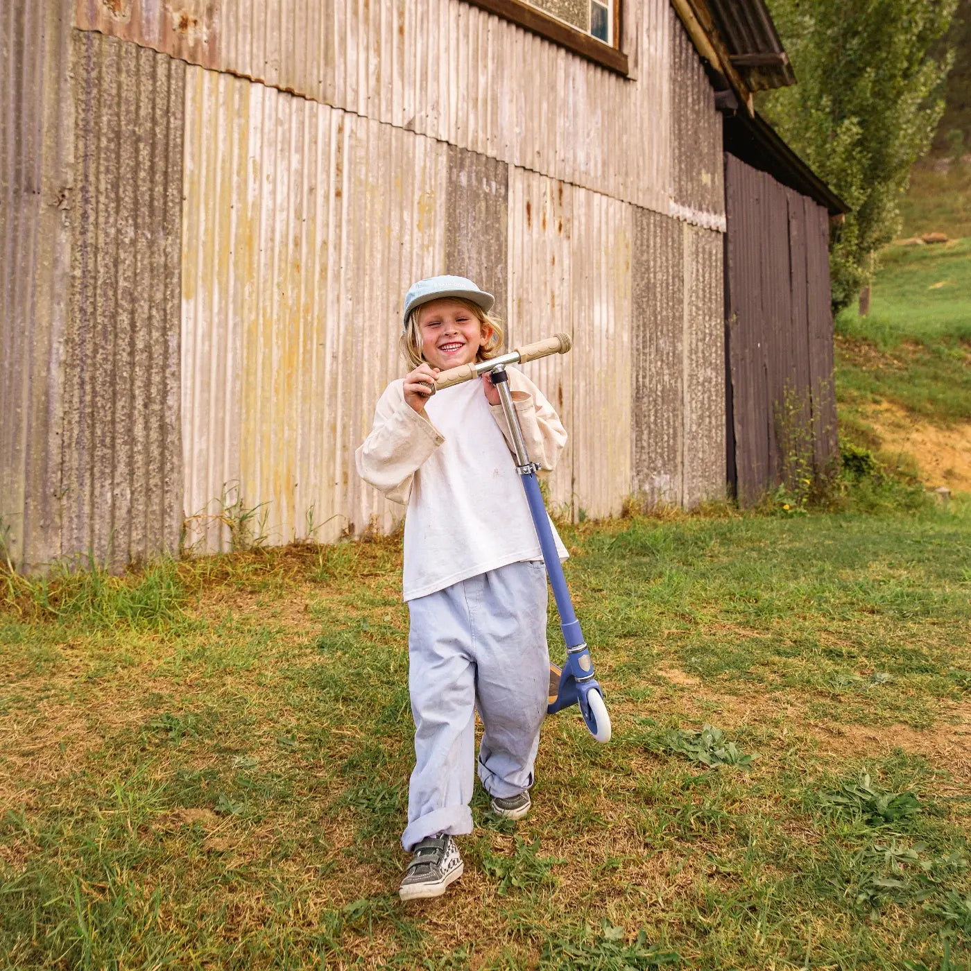 Banwood Maxi Scooter – Kids Two-Wheel Scooter (Blue)