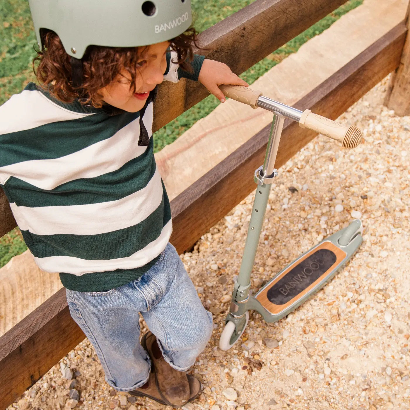 Banwood Maxi Scooter – Kids Two-Wheel Scooter (Forest)