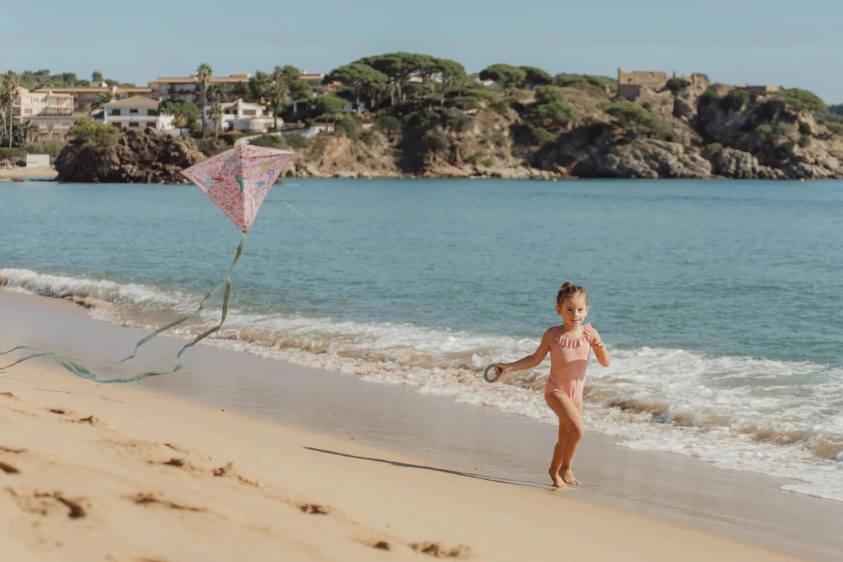 Little Dutch Diamond Kites - Pink / Blue – Kite for children, available at Learning Bugs UK