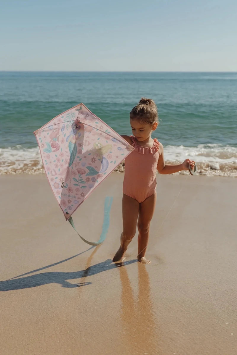 Little Dutch Diamond Kites - Pink / Blue – Kite for children, available at Learning Bugs UK