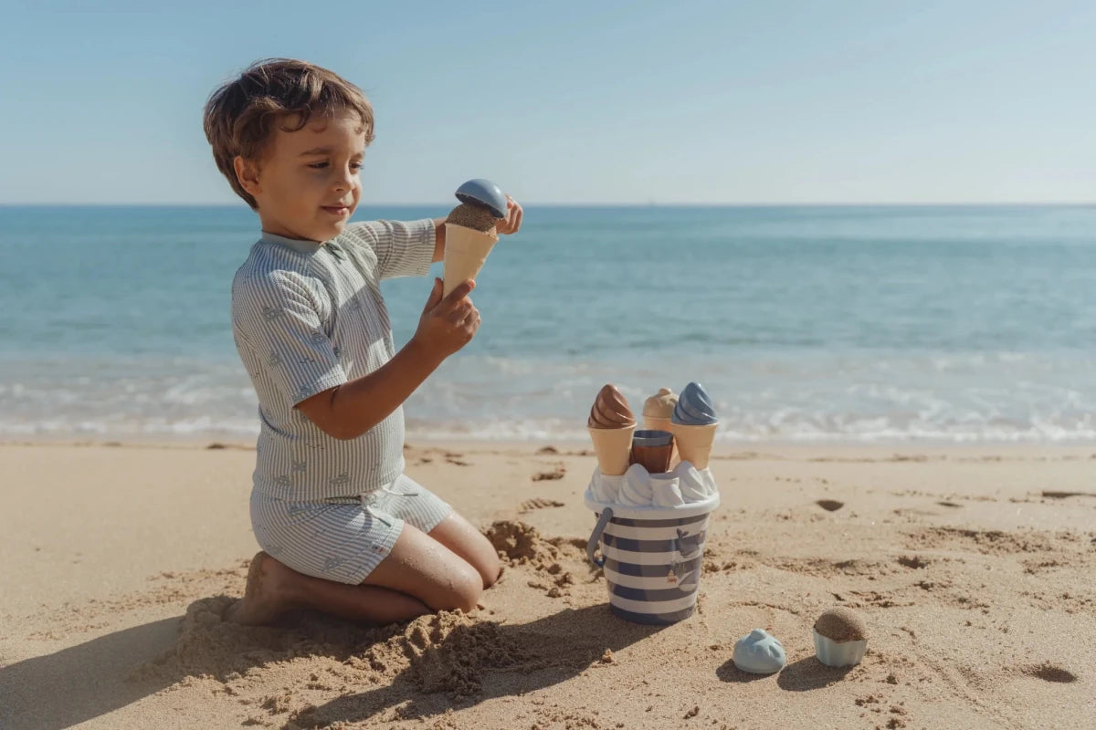 Little Dutch Ice Cream Buckets - Pink / Blue – Sand & Water Toys for children, available at Learning Bugs UK