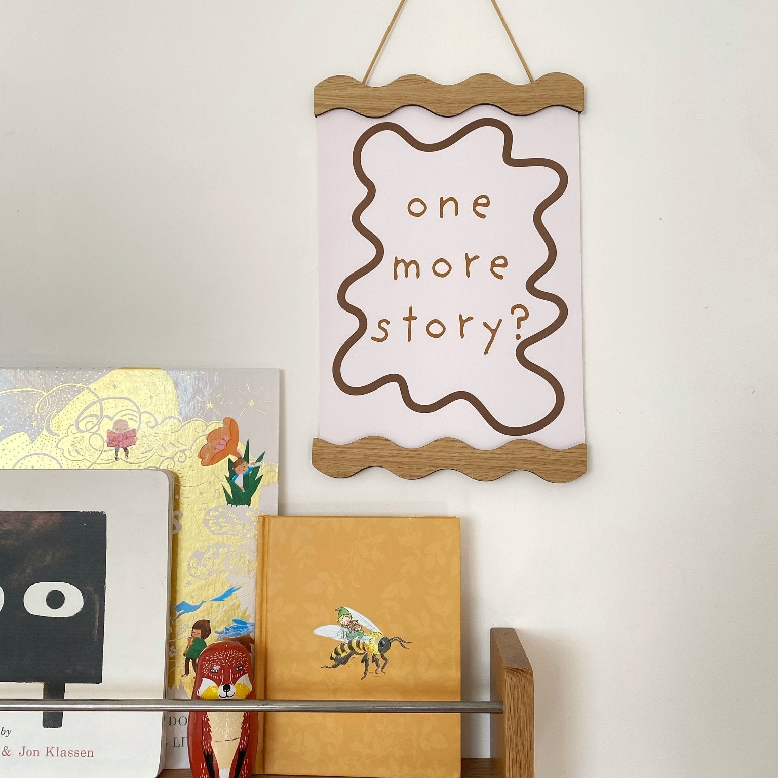 Buy Wavy Oak Magnetic Picture Frame | Wall Hangings / Display for kids by Learning Bugs UK