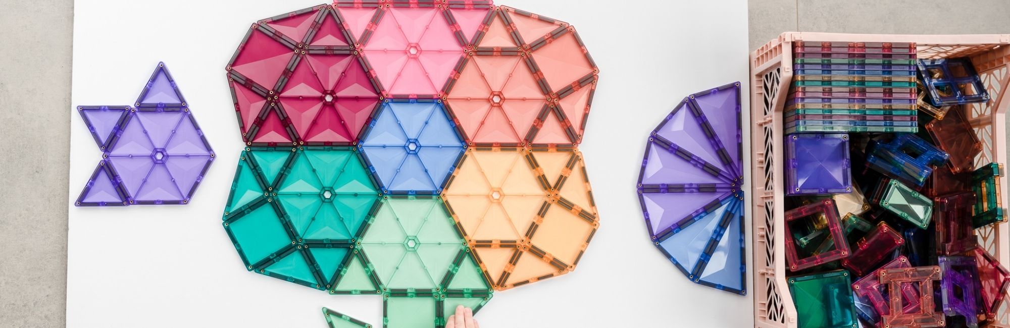 Best Magnetic Tiles UK 2026 — Connetix vs Magna-Tiles, Ideas and Buying Guide
