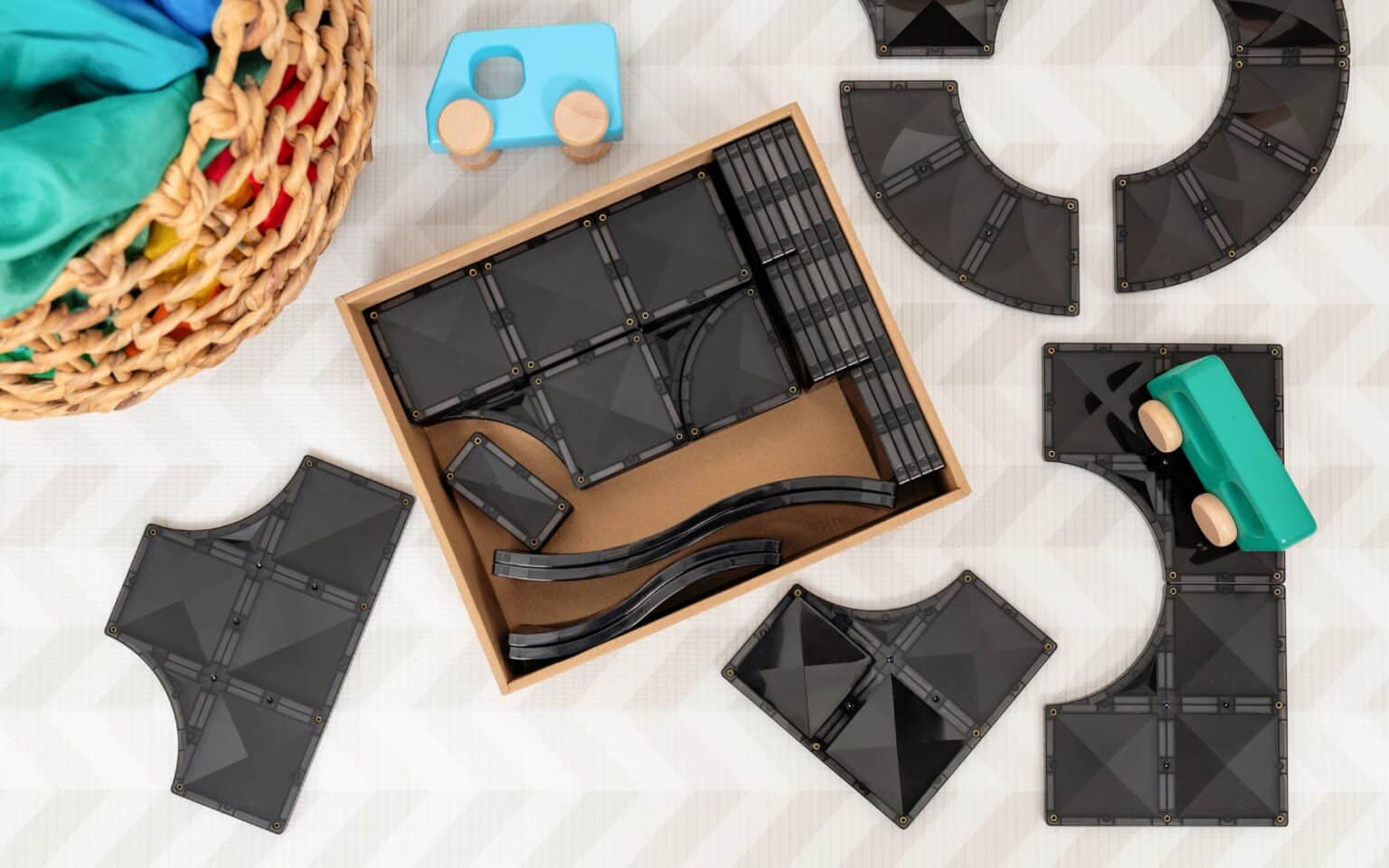 NEW IN: CONNETIX - Creative Roads Pack 48 pc by Connetix - Learning Bugs UK