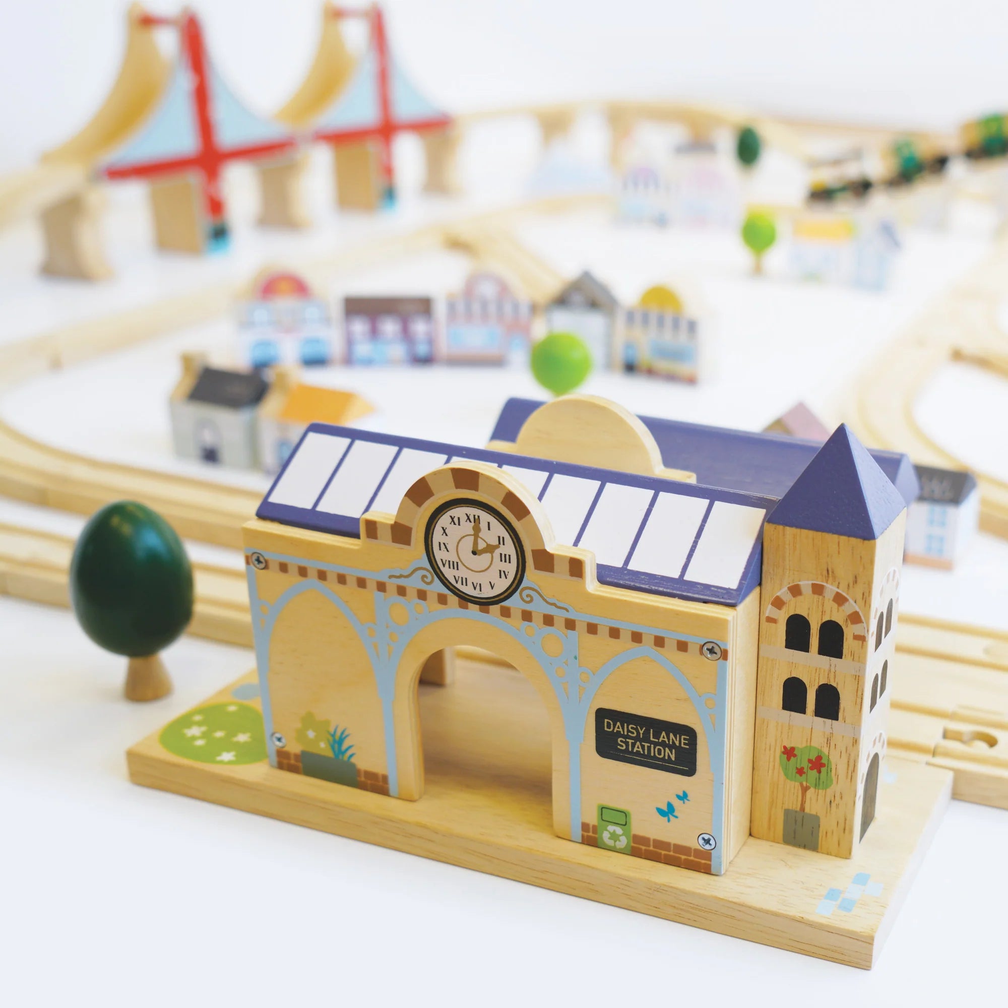 Le Toy Van - Royal Express Train Set by Lauvely - Learning Bugs UK