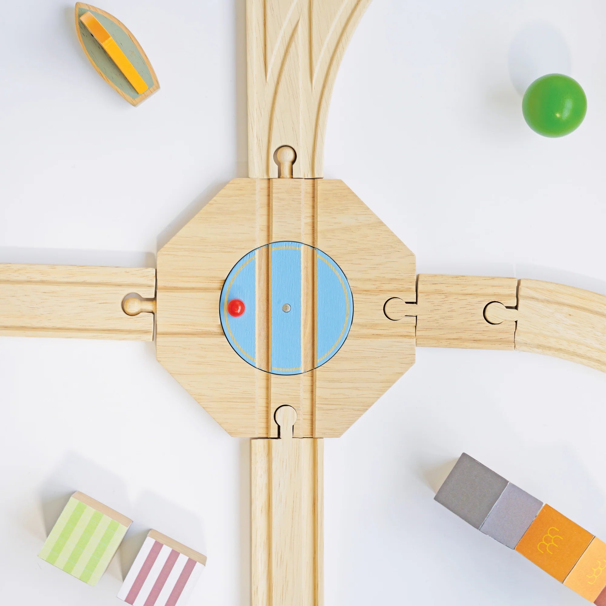 Le Toy Van - Royal Express Train Set by Lauvely - Learning Bugs UK