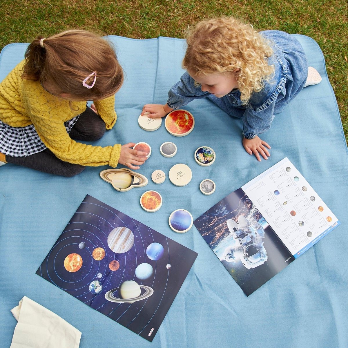 Wooden Solar System Discs – Baby Toys & Activity Equipment for children, available at Learning Bugs UK
