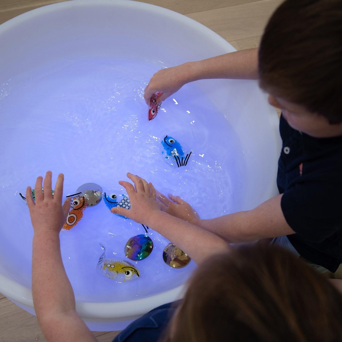 Discovery Glow Water Table – Baby Toys & Activity Equipment for children, available at Learning Bugs UK