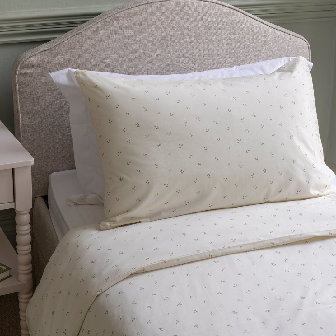 Organic Cotton Single Bedding Set - Nettle Scatter – Bedding for children, available at Learning Bugs UK