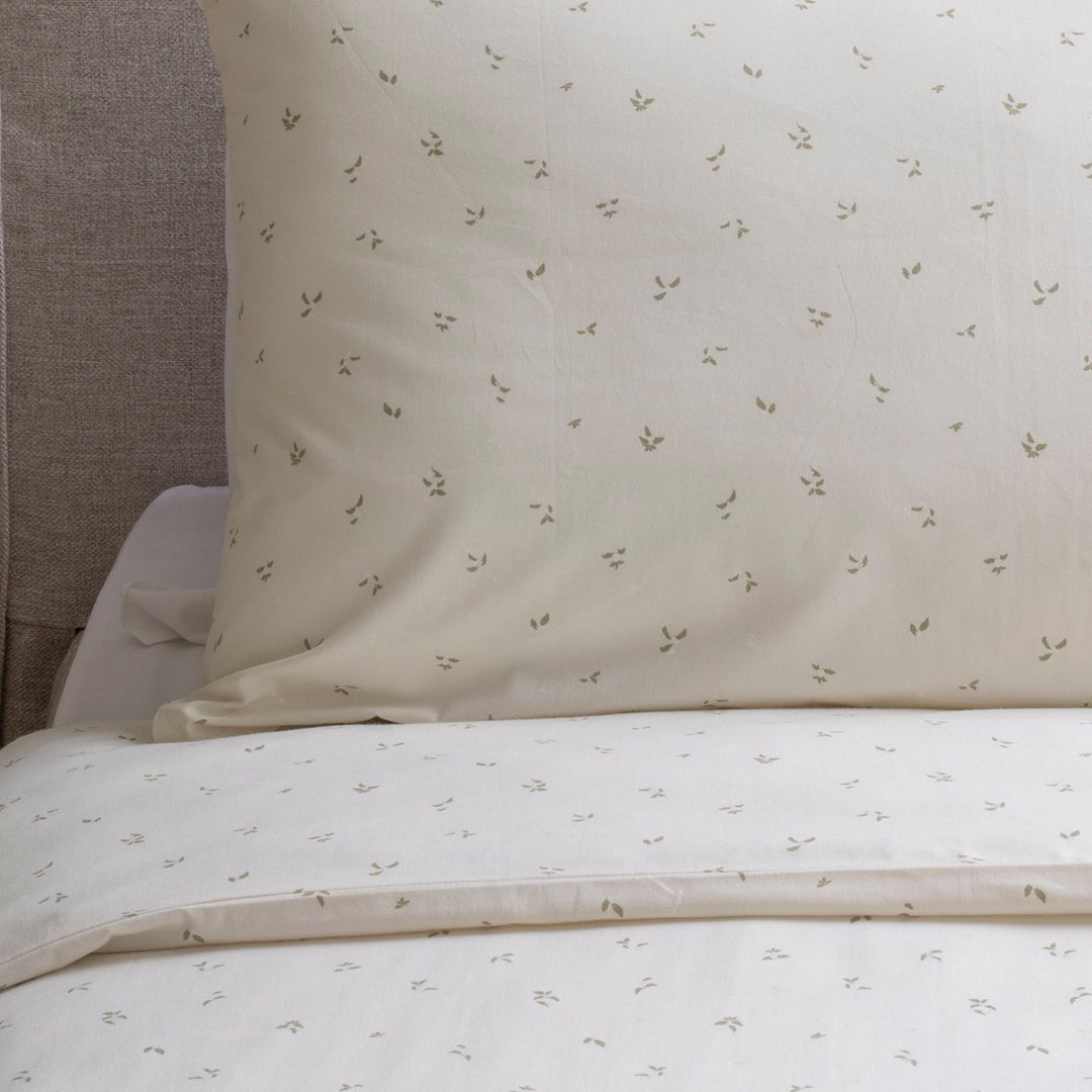 Organic Cotton Single Bedding Set - Nettle Scatter – Bedding for children, available at Learning Bugs UK