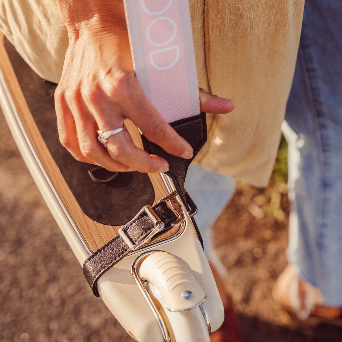 Banwood Carry Strap – Adjustable Shoulder Strap (Pink)