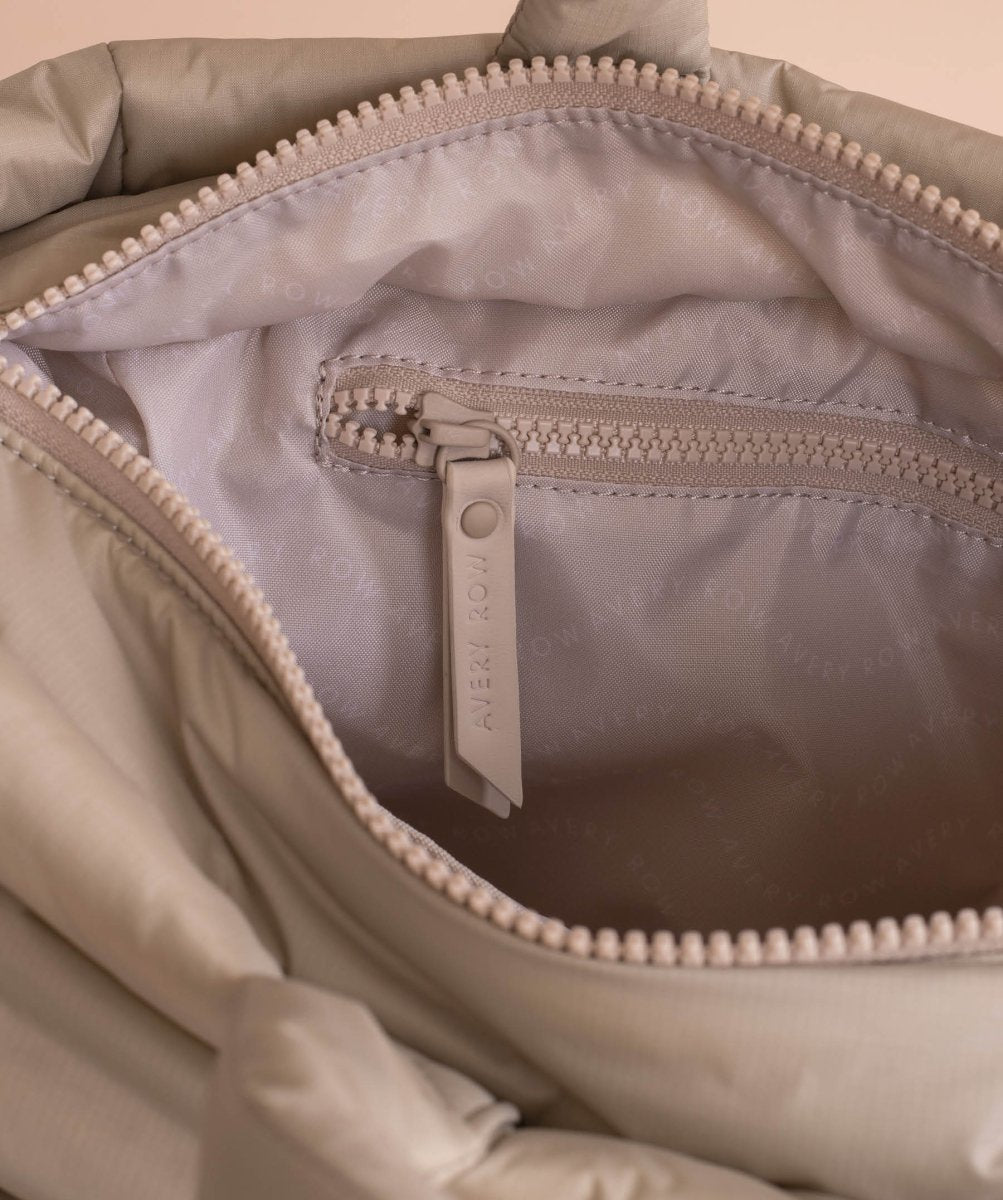 Baby Changing Tote Bag - Oyster – Changing Bags & Travel Changing Mats for children, available at Learning Bugs UK