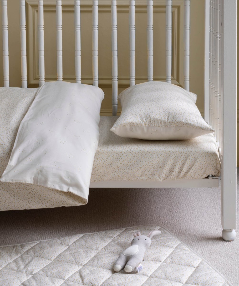Organic Cotton Cotbed Bedding Set - Daisy Meadow – Bedding for children, available at Learning Bugs UK