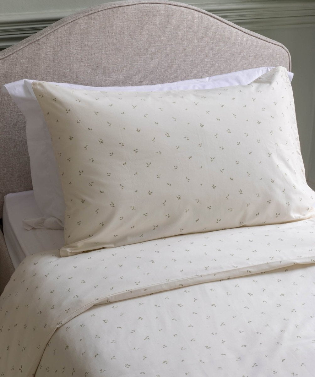 Organic Cotton Single Bedding Set - Nettle Scatter – Bedding for children, available at Learning Bugs UK