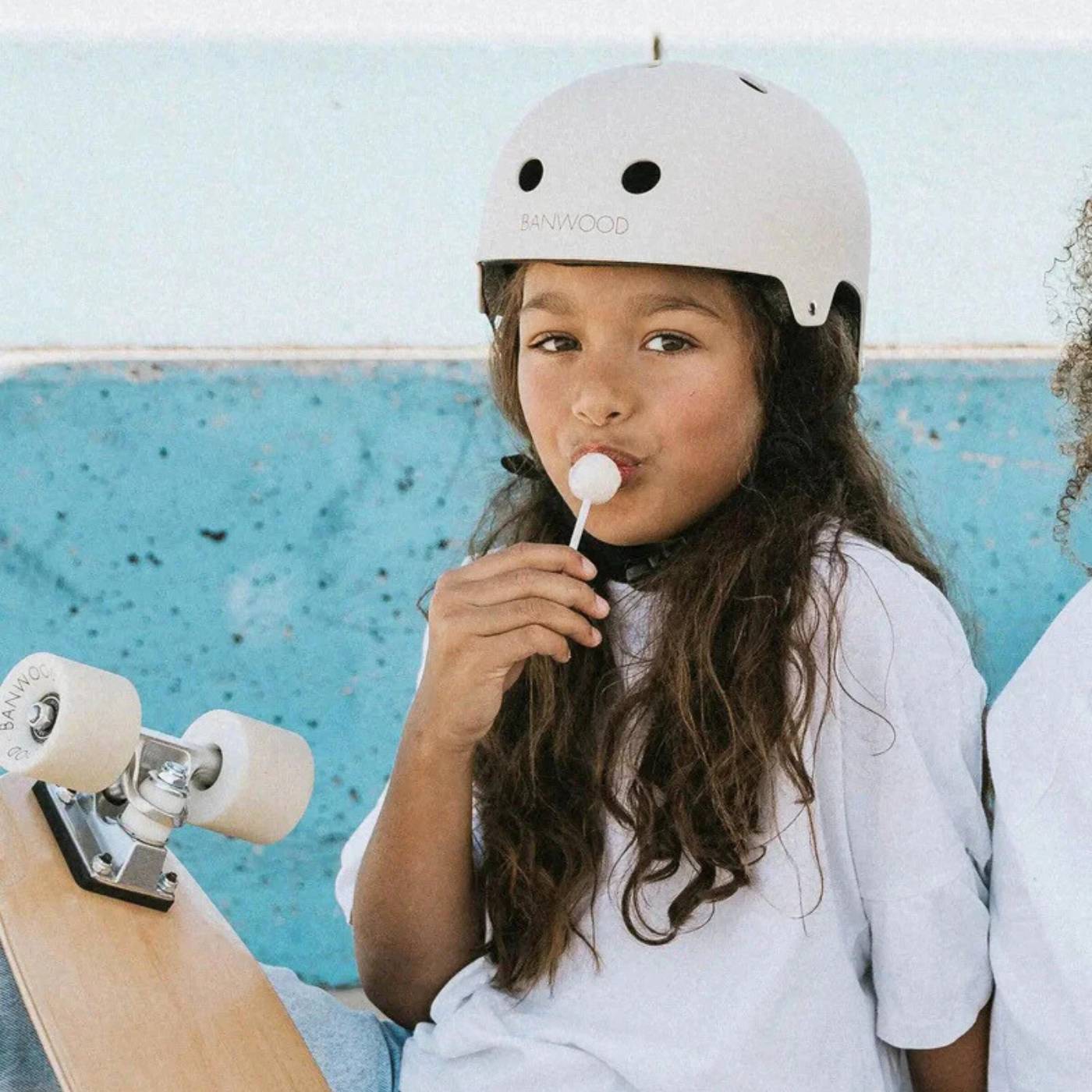 Banwood Classic – Kids Bike & Scooter Helmet (Matte White)