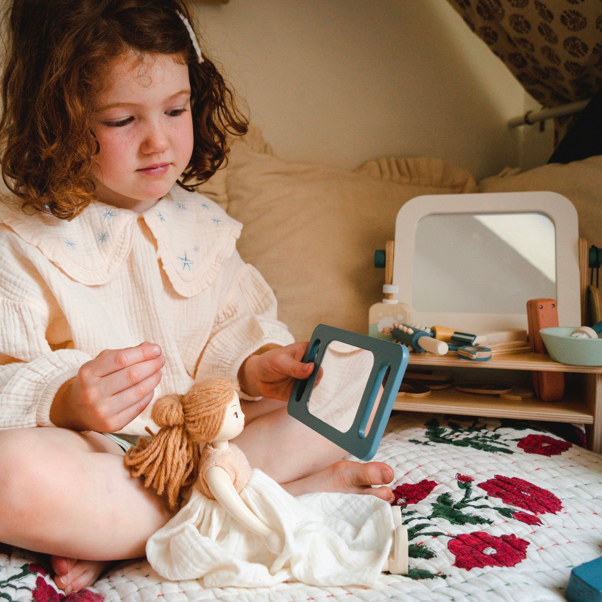 Buy Tender Leaf Hair Salon | Wooden hairdressing set for kids by Learning Bugs UK