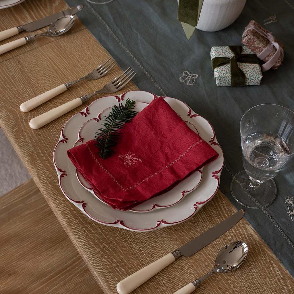 Embroidered Linen Napkins, Set of 4 - Berry