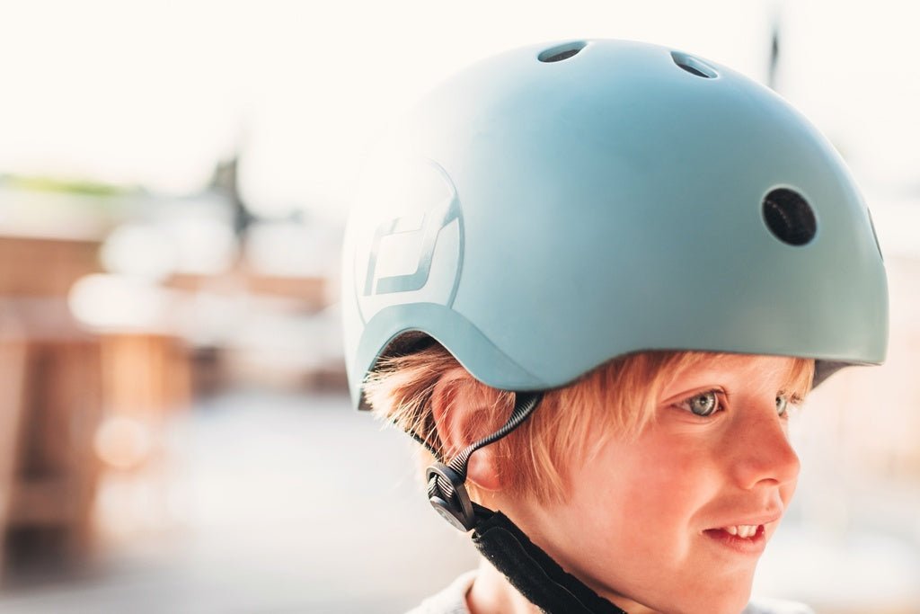Scoot and Ride Kids Helmet with LED Safety Light - 5 colours – HELMET for children, available at Learning Bugs UK