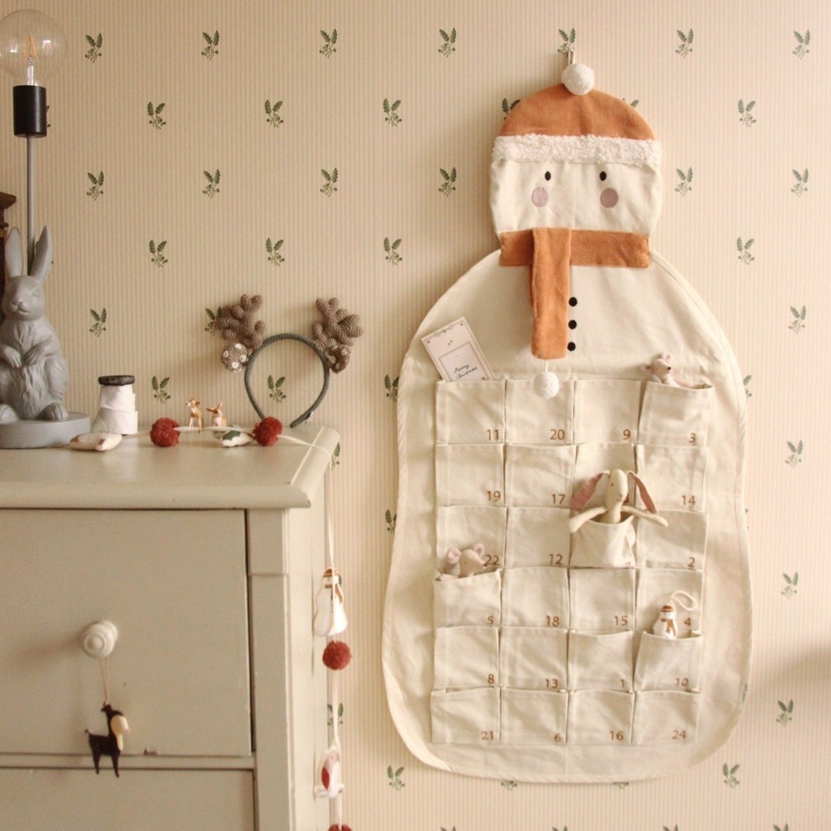 Christmas Advent Calendar - Frosty Friends – Christmas for children, available at Learning Bugs UK