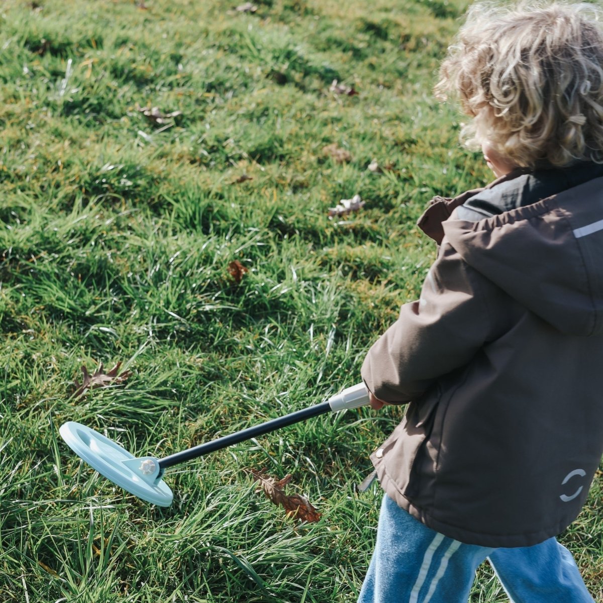 KIDYMETAL Metal Detector Green – Exploration & Discovery for children, available at Learning Bugs UK