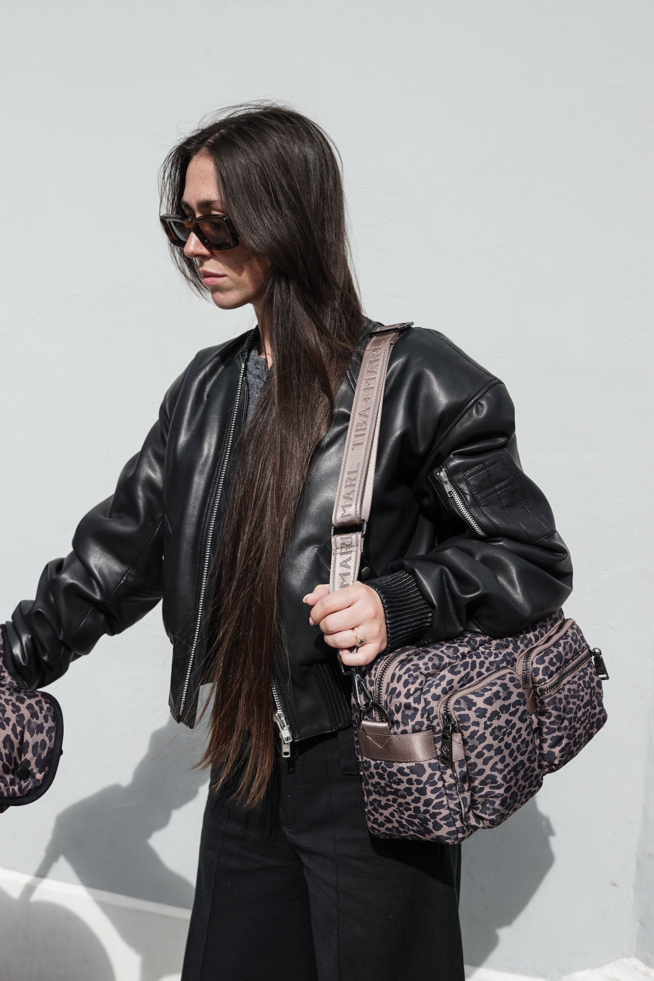 Buy Axel Buggy Organiser / Changing Bag Brown Tonal Leopard | Compact Changing Bag for kids by Learning Bugs UK