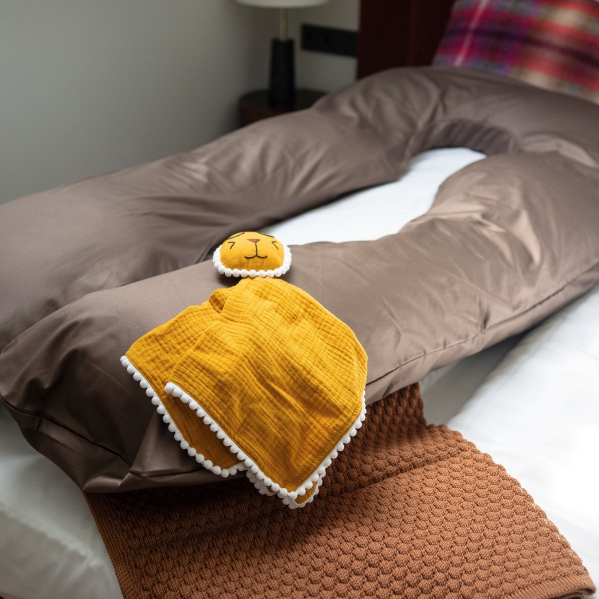 MINICAMP U-Shaped Comfort Pillow with Natural Sateen Cotton Cover in Cacao | Kapok & Latex Blend or PES Filling – Body Pillows U Shaped for children, available at Learning Bugs UK
