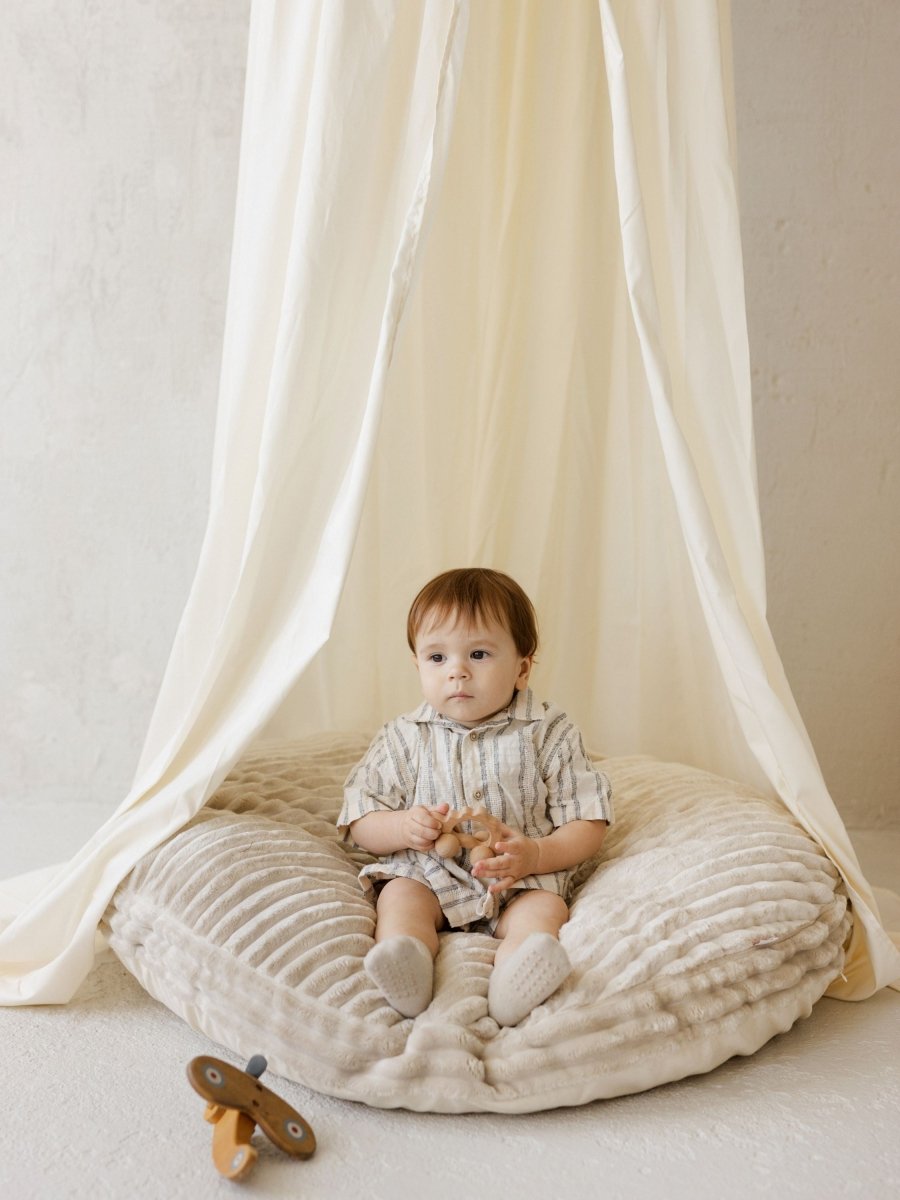 MINICAMP Hanging Canopy for Toddler Bed or Play Space – Teepees for children, available at Learning Bugs UK