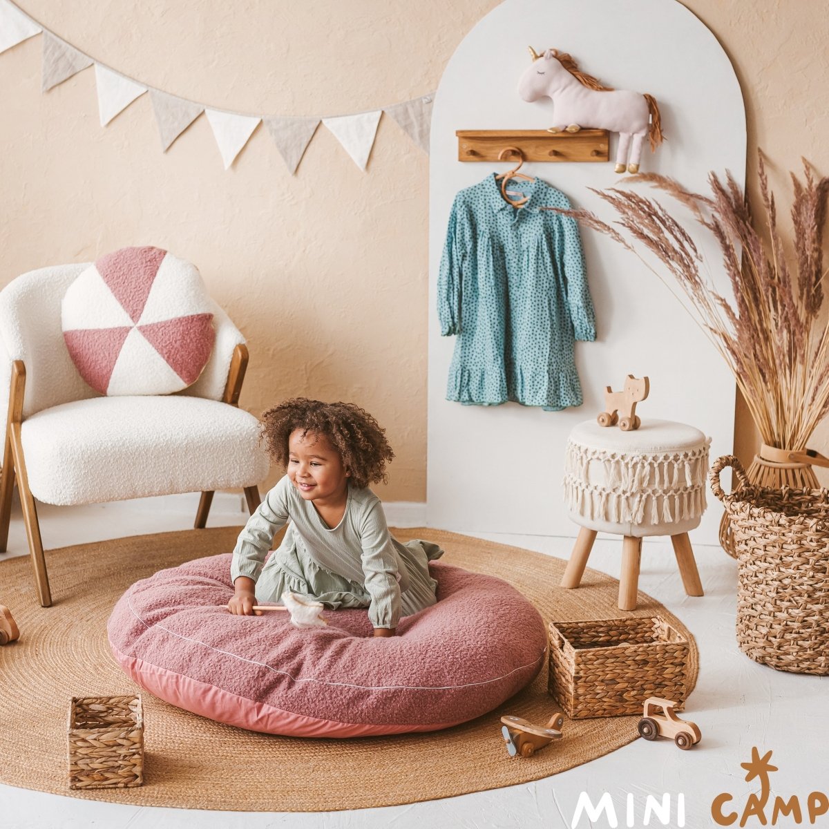 MINICAMP Floating Kids Bookshelf with Coat Hooks Made of Solid Oak – Peg Shelves for children, available at Learning Bugs UK