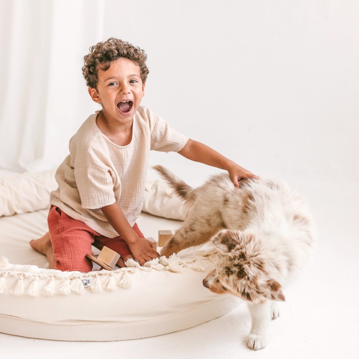 MINICAMP Large Round Nest Play Mat & Kids Lounger in Ecru – Playmats for children, available at Learning Bugs UK